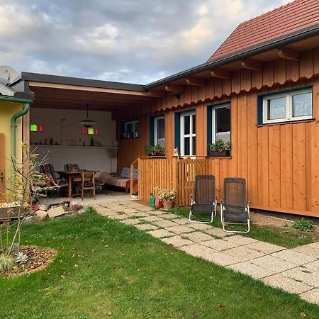 Ferienhaus Mit Garten In Thermennaehe Strebersdorf Bagian luar foto