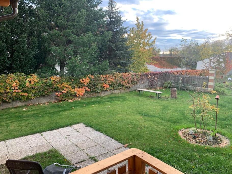 Ferienhaus Mit Garten In Thermennaehe Strebersdorf Bagian luar foto